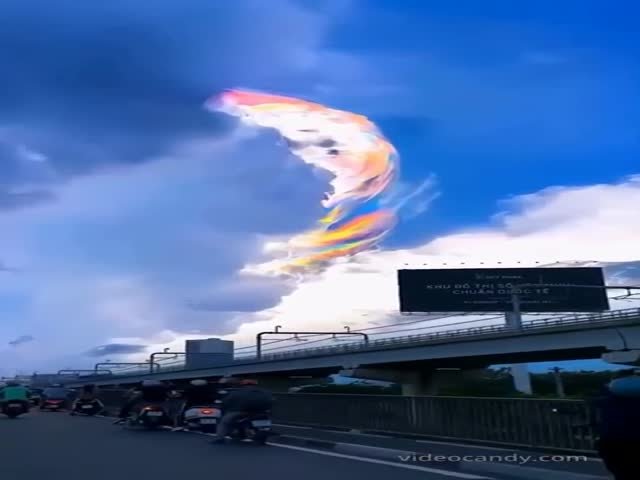  Cloud Iridescence (vidéo) – izismile.com