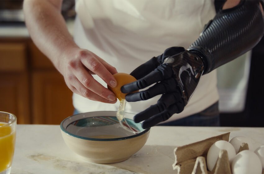  Psyonic pour donner une démo en direct de sa technologie bionique au sommet de la robotique