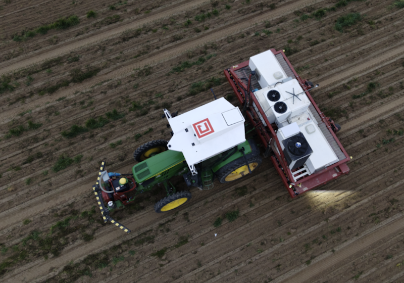  Carbon Robotics lance une solution de tracteur avec une supervision à distance en temps réel