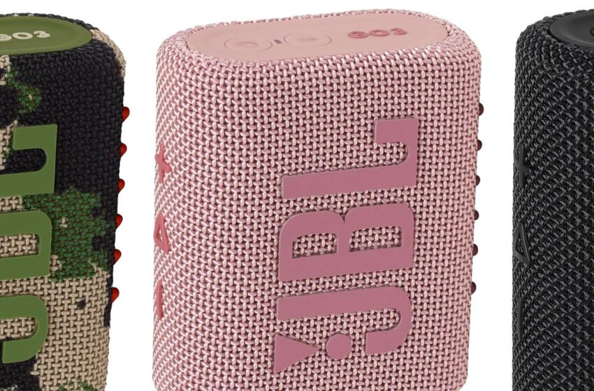 Amazon a le haut-parleur Bluetooth imperméable de JBL pour seulement 30 $ à temps pour la saison de la piscine