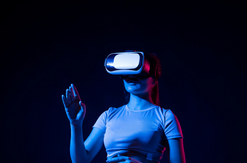 Comment la réalité augmentée transforme les programmes de formation des employés | par Riverstonettainingsg | Juin 2025
