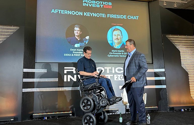 L'inventeur Dean Kamen et Mark Martin de Cybernetix Ventures chez Robotics Invest 2024.