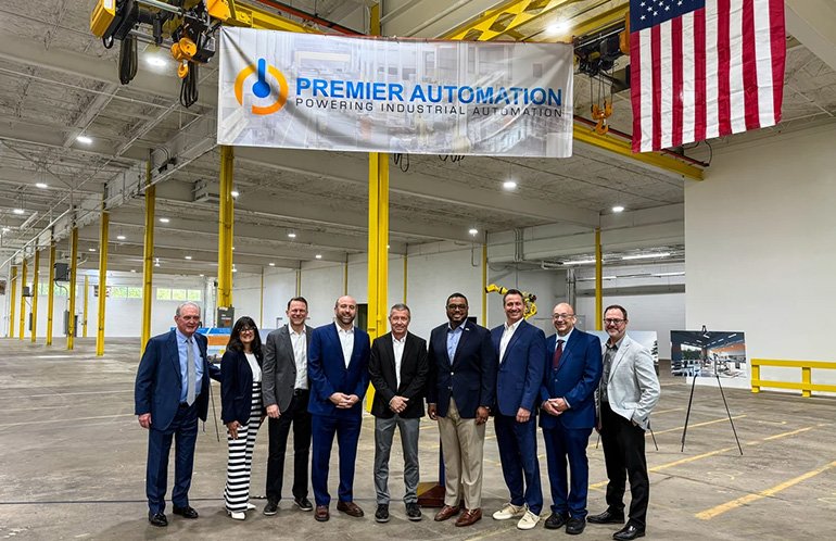 La cérémonie d'ouverture du premier centre d'innovation près de Pittsburgh.