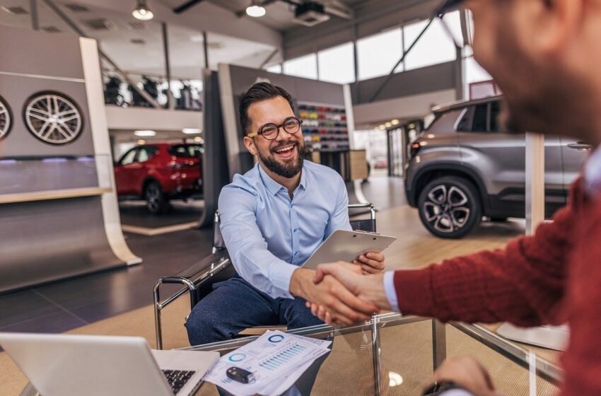 Les concessionnaires automobiles remplacent le personnel du téléphone par des agents vocaux de l’IA