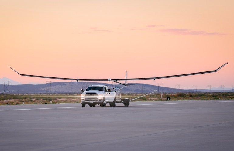 Les drones de haute altitude et de longue date, comme on le voit ici, offrent des avantages par rapport aux plates-formes orbitales de plus en plus encombrées, explique Swift Engineering.