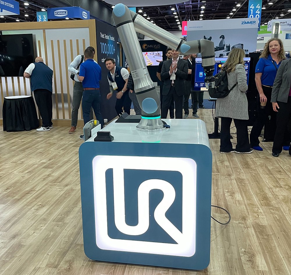 L'UR15 sur l'automatise 2025 Showfloor.