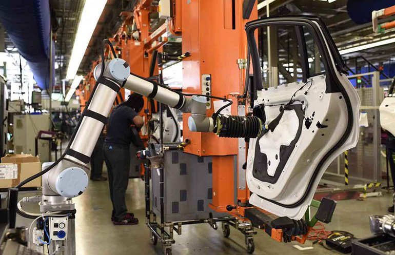 Cobots et le secteur automobile nord-américain ont bien performé au premier semestre de 2025, selon l'Association for Advancing Automation.