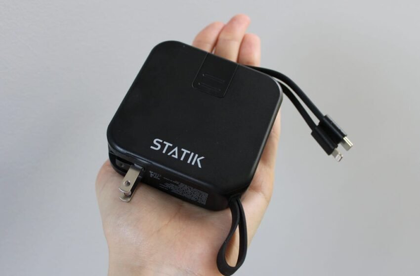 Ce chargeur 5-en-1 est le seul dont je devrai voyager (et c’est plein de puissance)