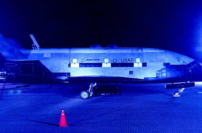 Space Force lancement de vaisseau spatial expérimental secret avec équipement quantique à bord